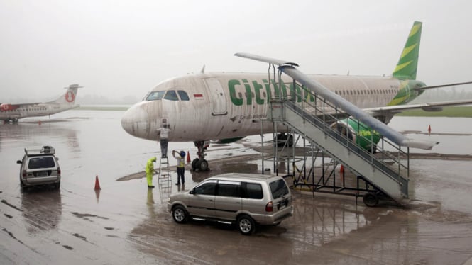 Bandara Adi Sucipto saat tertutup abu Gunung Kelud beberapa waktu lalu.