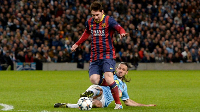 Martin Demichelis menekel Lionel Messi