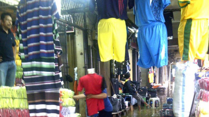 Pasar Cipulir kebanjiran