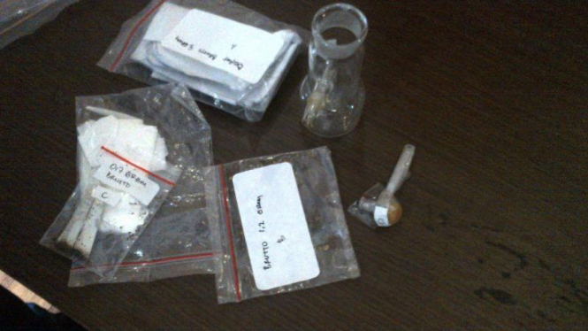 Barang bukti narkoba disita dari pengusaha penyekap karyawan Dimsum Festival