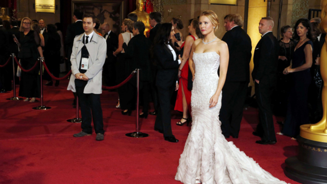 Kristen Bell di malam penghargaan Piala Oscar 2014
