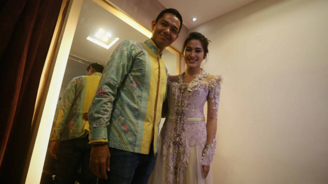 dude harlino dan alyssa subandono fitting baju