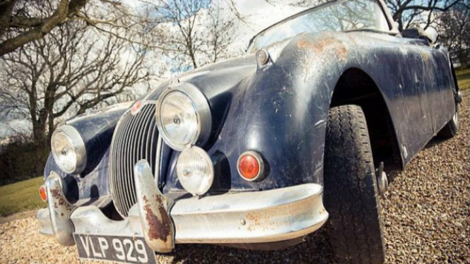 Jaguar XK150 Drophead Coupe.