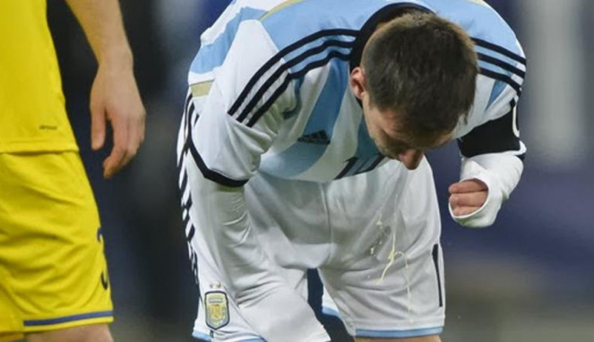 Leo Messi muntah saat hadapi Rumania
