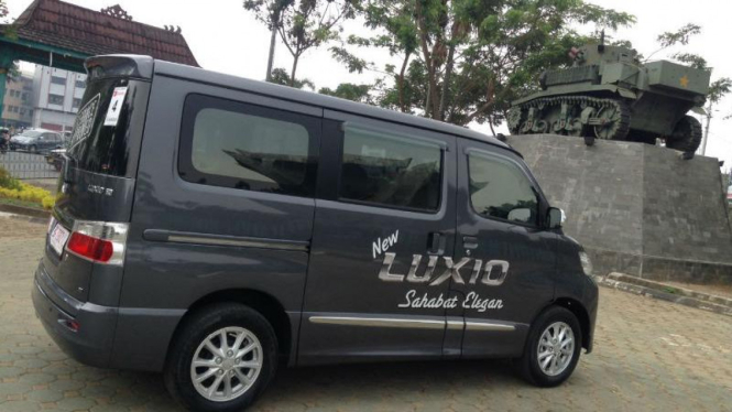 Test drive New Daihatsu Luxio