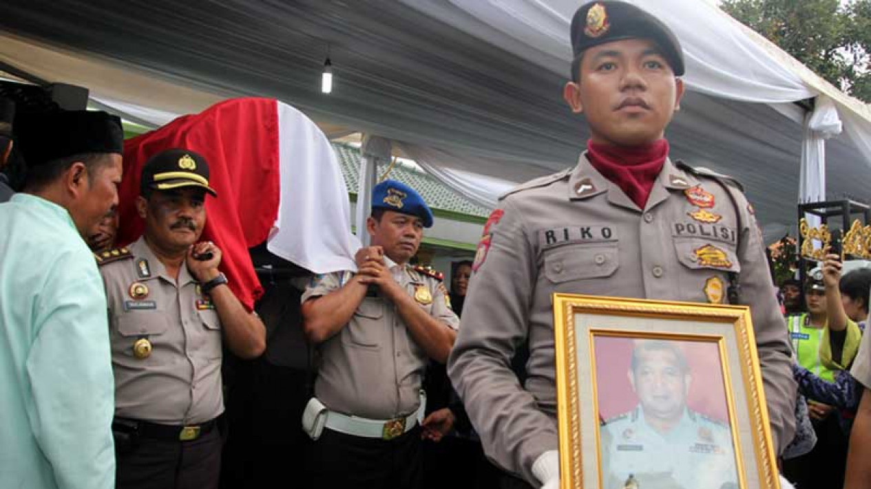 Foto Tewas Di Markas Kematian Akbp Pamudji Masih Misteri