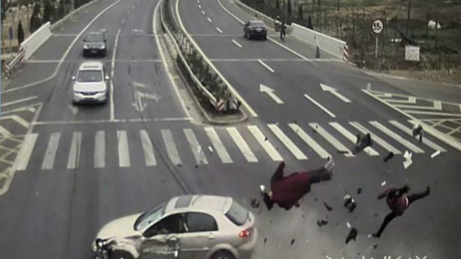 Kecelakaan lalu lintas mengerikan di China