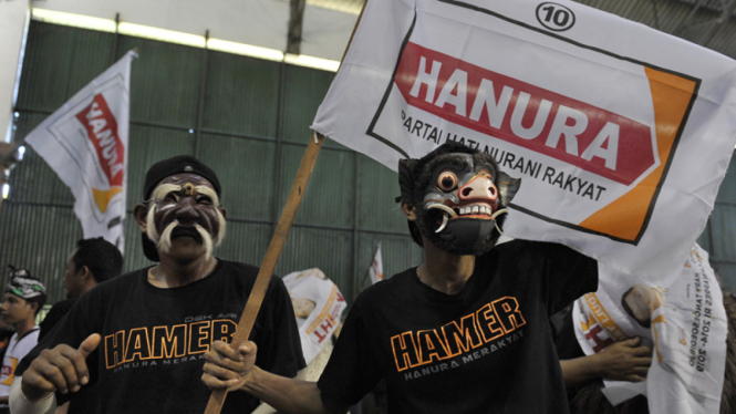 sorot kampanye hanura 2014 - Kampanye Partai Hanura di Bali.