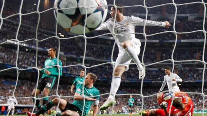 Pemain Real Madrid, Cristiano Ronaldo, saat lawan Schalke