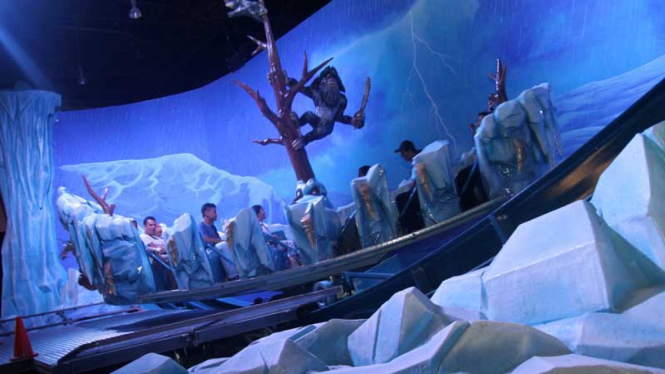 Berpetualang dengan Wahana Ice Age Sids Artic Tours