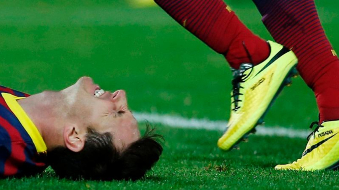 Pemain Barcelona, Lionel Messi, saat gagal mencetak gol