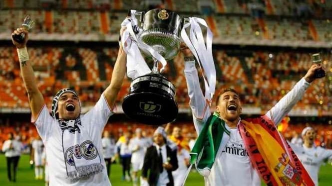 Pepe dan Sergio Ramos usai Real Madrid juara Copa Del Rey