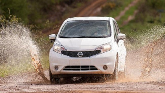 Produksi Mobil Terhambat Gara-gara Ponsel