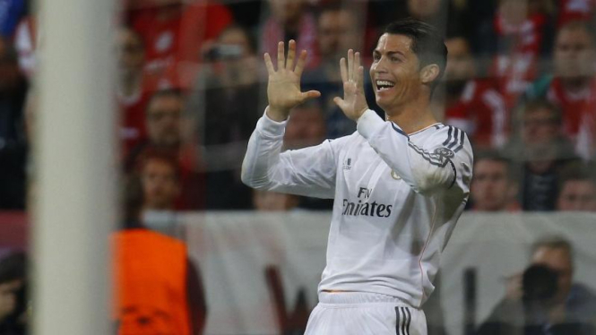 Pemain Real Madrid, Cristiano Ronaldo, rayakan gol ke-15