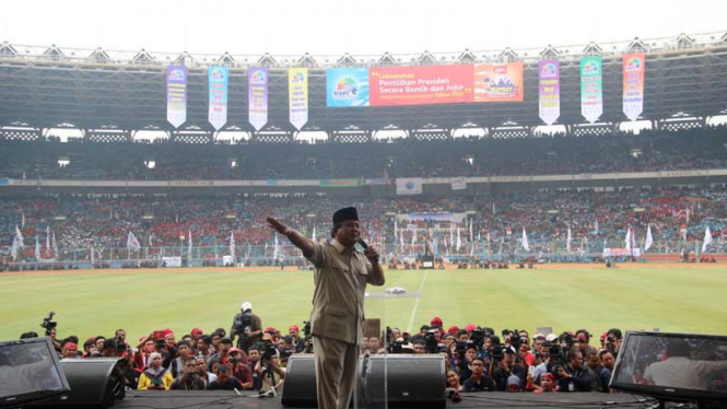 Peringati May Day, Ribuan Buruh Penuhi SUGBK, Prabowo Subianto