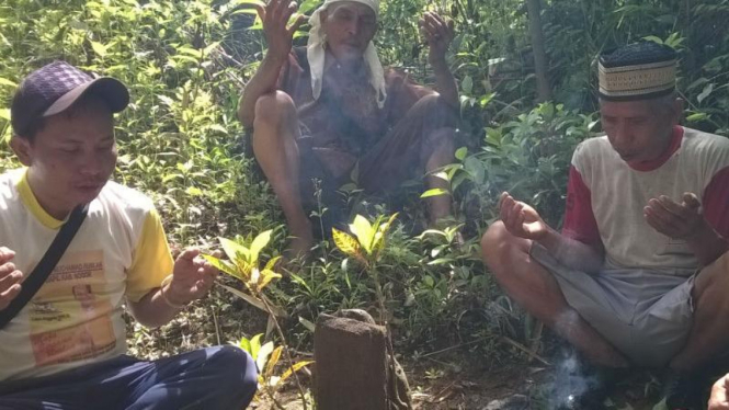 Warga adat Semende Dusun Lamo Banding Agung di TNBBS 