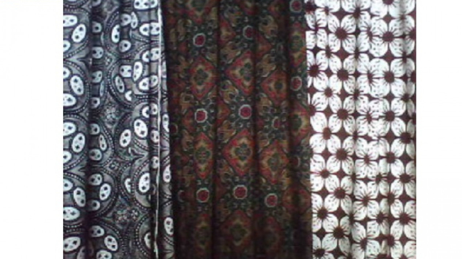 Kain batik.