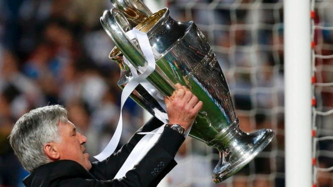Carlo Ancelotti usai menjuarai Liga Champions bersama Real Madrid.
