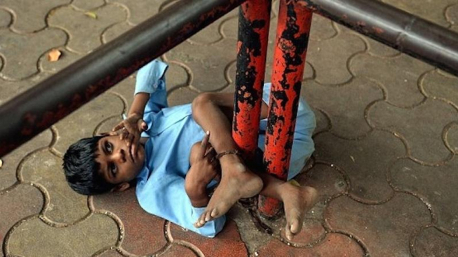 Lakhan Kale, bocah 9 tahun yang diikat ke tiang halte bus