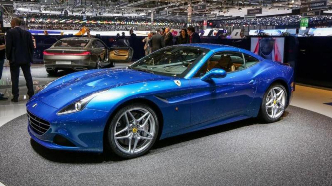 Ferrari California T saat ajang Geneva Motor Show 2013.