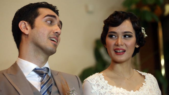 Fachry Alor y Renata Kusmonto