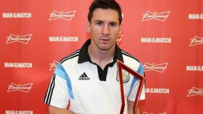 Lionel Messi menyabet penghargaan "Man of the Match" di Piala Dunia 2014.
