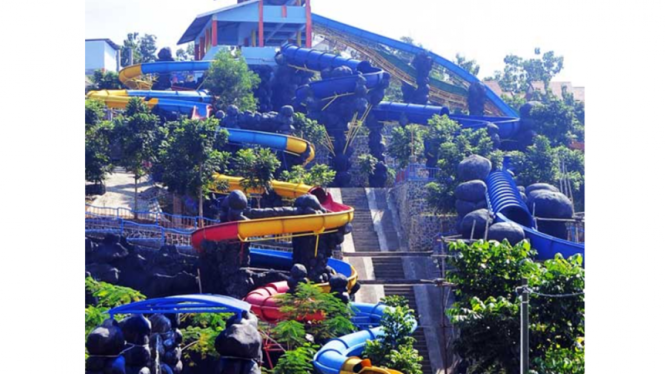 Seluncur air terpanjang di Asia, Kediri Waterpark