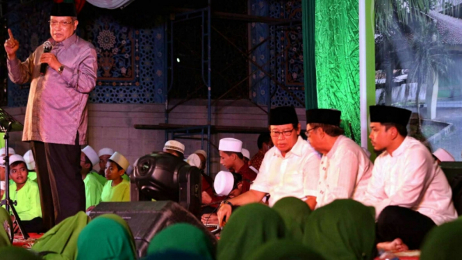 Doa Bersama Muslimat dan Fatayat NU