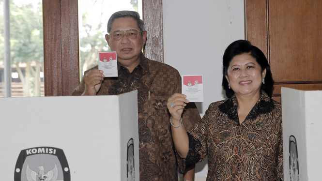 SBY dan Ani Yudhoyono saat memberikan suara pada Pemilu 2014 lalu.