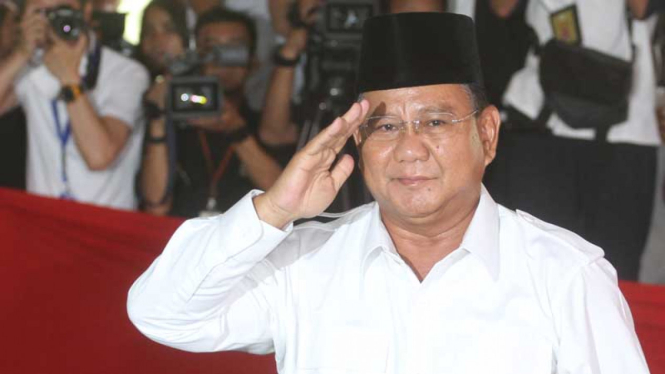 Prabowo Gunakan Hak Suara di TPS 02 Bojong Koneng