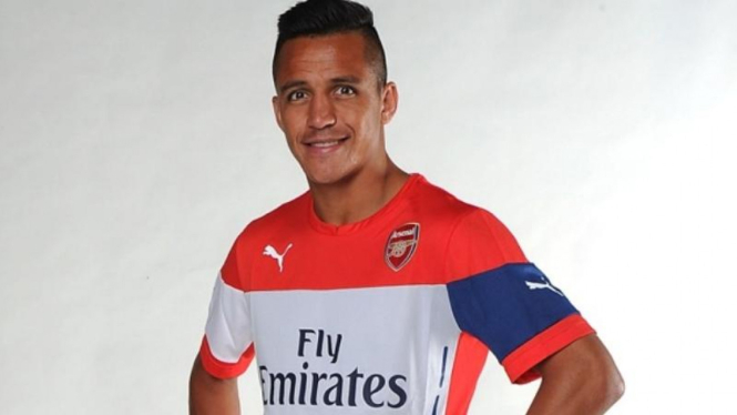 Alexis Sanchez resmi bergabung dengan Arsenal.