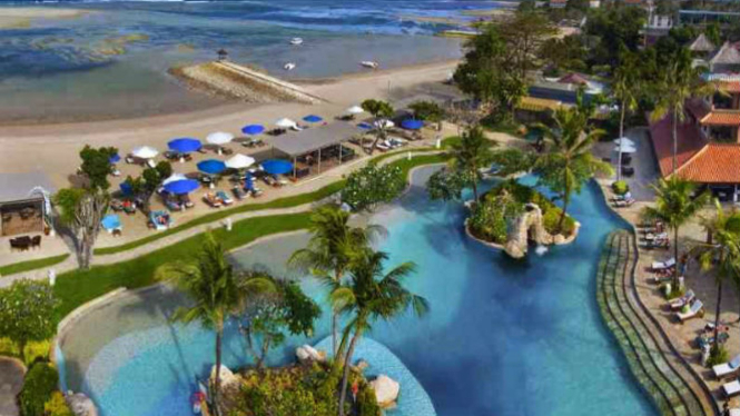 Pantai di Hotel Grand Aston Bali Beach Resort