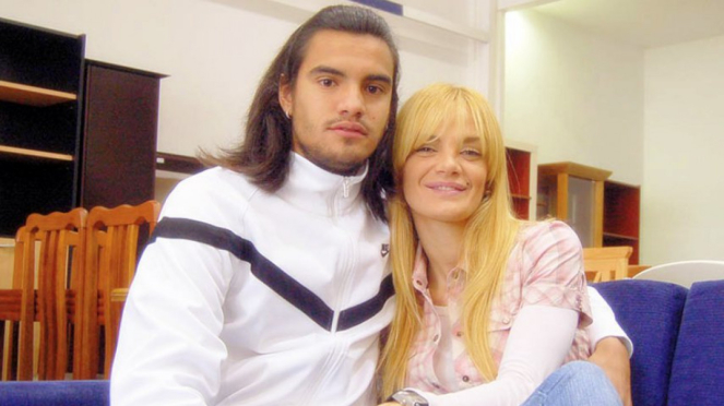 Kiper MU, Sergio Romero, dengan sang istri, Eliana Guercio