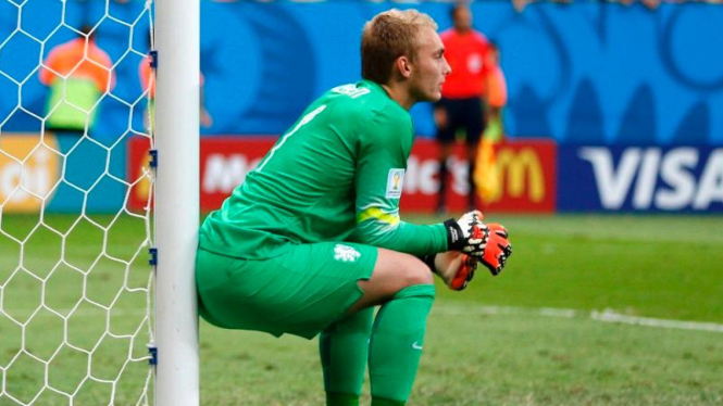 Kiper Belanda, Jasper Cillessen, saat jongkok santai