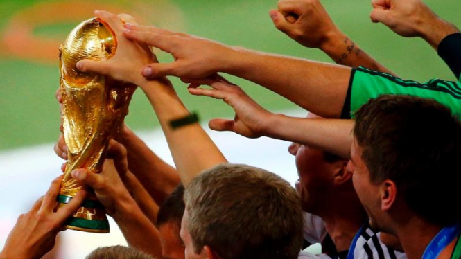 Trofi Piala Dunia jadi rebutan pemain Jerman
