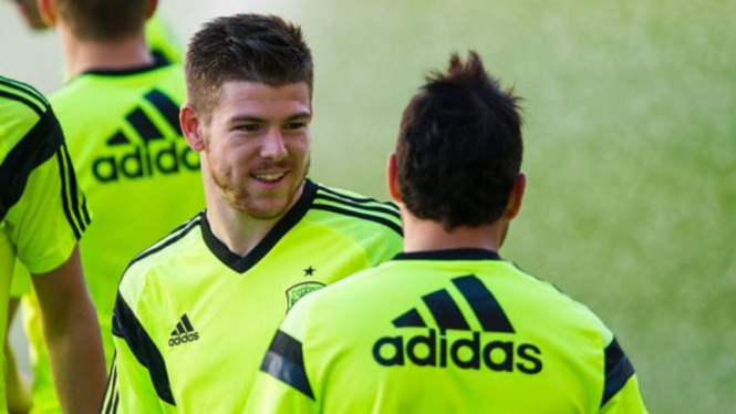 Pemain Spanyol, Alberto Moreno