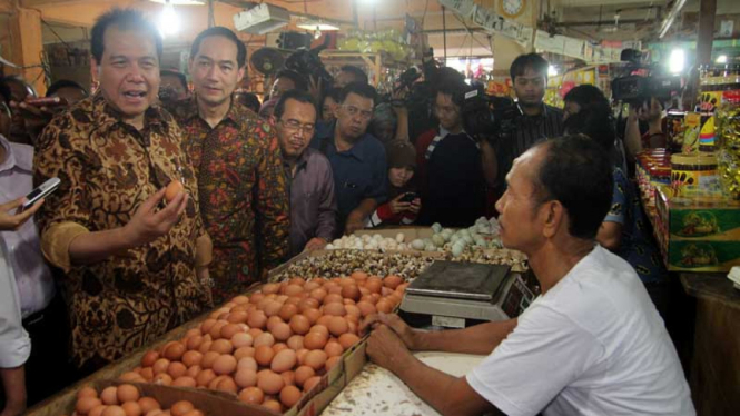 Jelang Lebaran, Sejumlah Menteri KIB Jilid II Sidak Pasar Klender