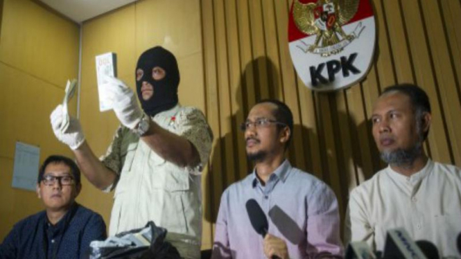 Ketua KPK Abraham Samad dan Wakil Ketua KPK Bambang Widjojanto