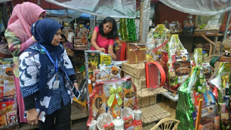 BPOM Bongkar Penjualan Parcel Lebaran Makanan Kedaluwarsa