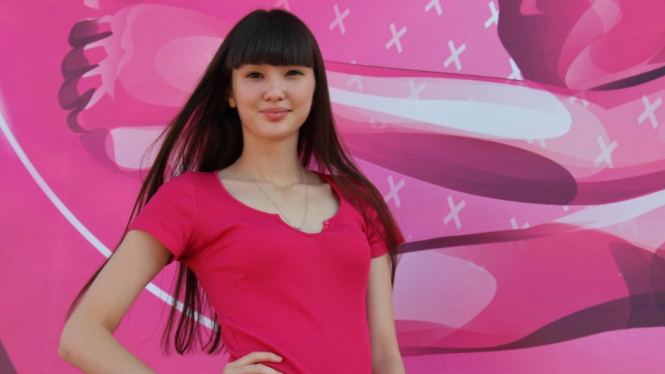 Pevoli cantik asal Kazakhstan, Sabina Altynbekova