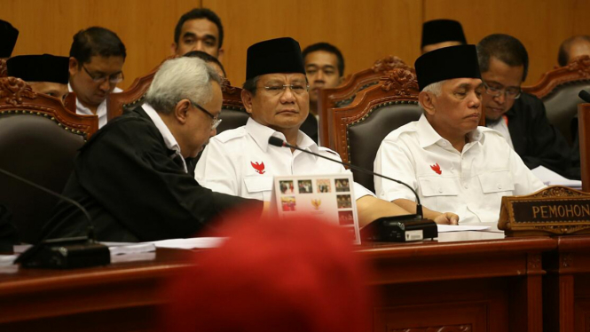 Sidang Perdana Sengketa Pilpres 2014 di MK oleh Prabowo-Hatta