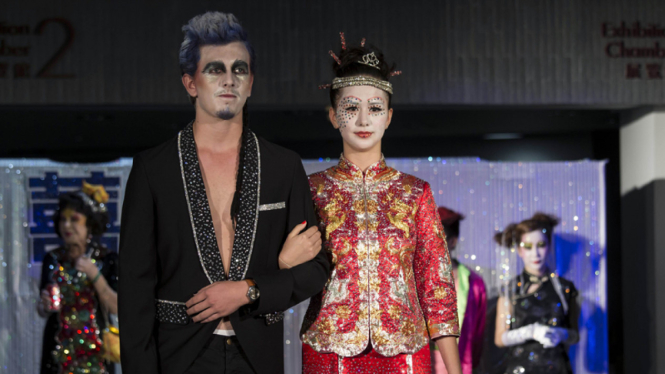 Funeral Fashion Show di Hong Kong