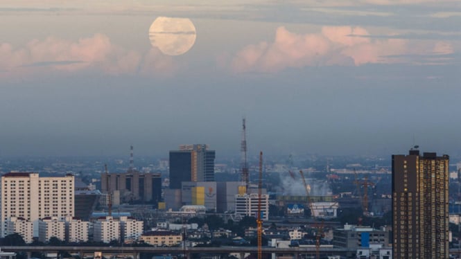 Pesona supermoon di seluruh dunia.