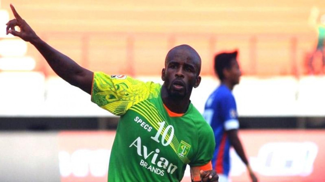 Pemain Persebaya Surabaya, Greg Nwokolo