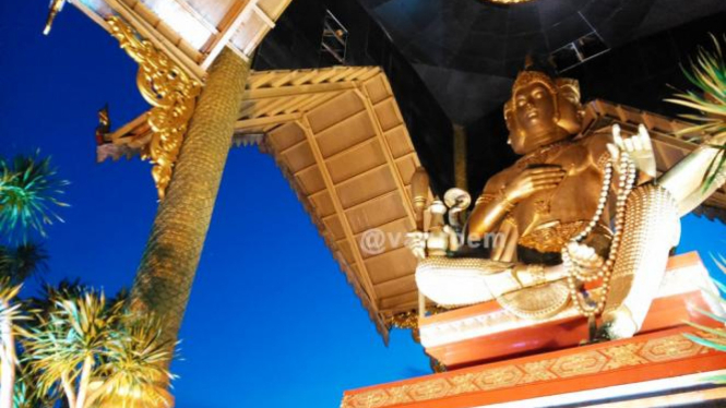 Pesona Kenjeran Dan Patung Buddha Empat Wajah