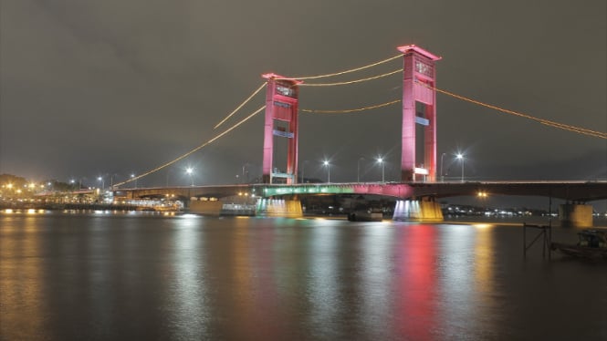 Jembatan Ampera, Sumatera Selatan.