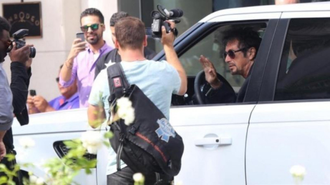 Al Pacino kepergok besut Range Rover.