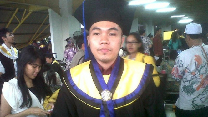Agie Ramadhan, lulusan UI