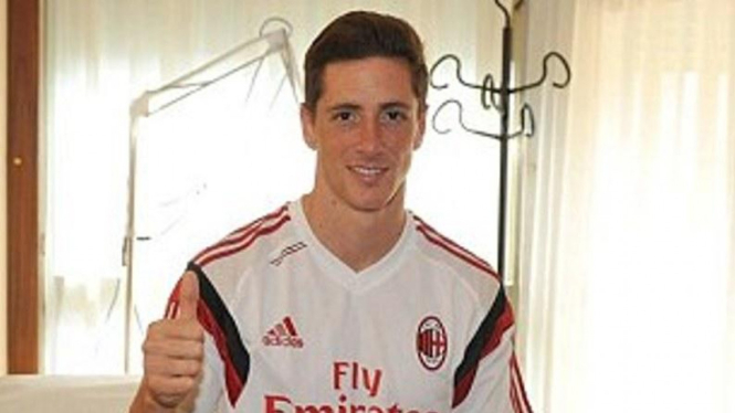 Fernando Torres dengan kostum AC Milan