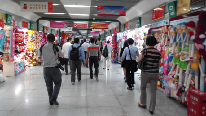 Pasar penjualan barang konsumsi terbesar dunia di Yiwu